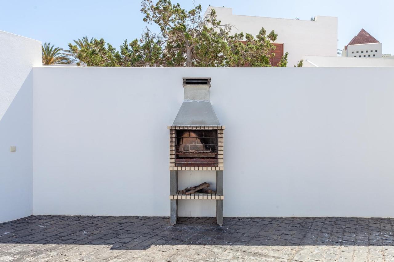 Villa Luxury Azul Private Pool And Bbq Corralejo By Holidays Home Екстериор снимка